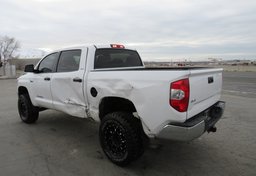 2016 Toyota Tundra 4WD Truck - Image 5