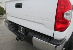 2016 Toyota Tundra 4WD Truck - Image 19