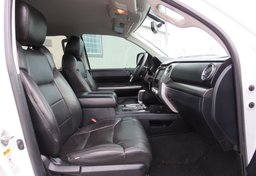 2016 Toyota Tundra 4WD Truck - Image 31