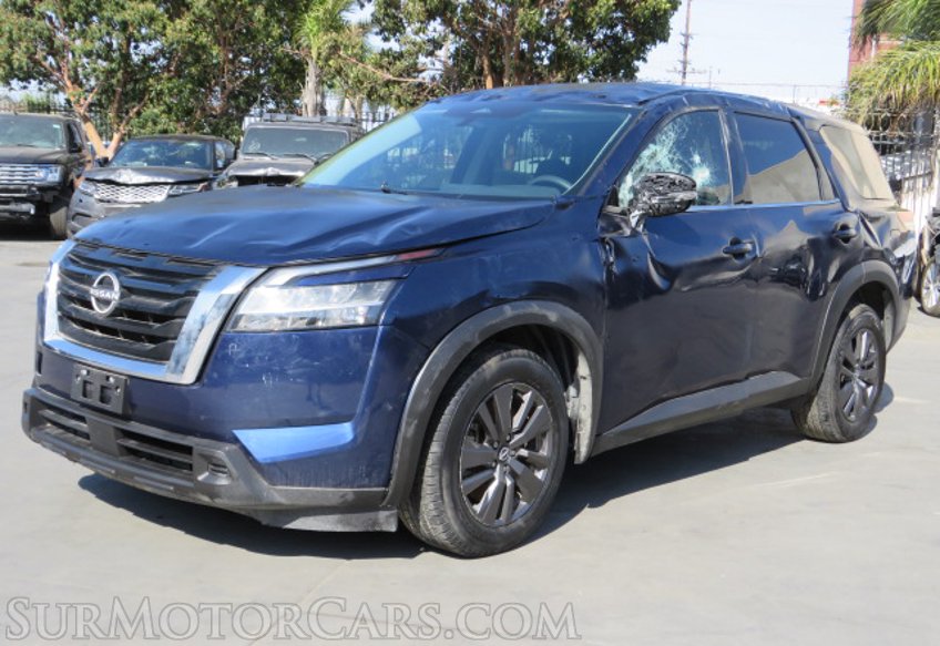 2022 Nissan Pathfinder - Image 3