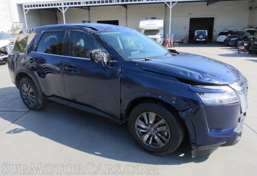 2022 Nissan Pathfinder - Image 2