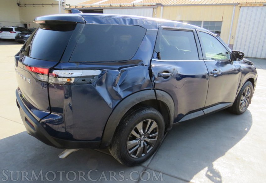 2022 Nissan Pathfinder - Image 8