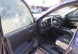 2022 Nissan Pathfinder - Image 19