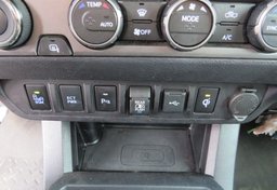 2021 Toyota Tacoma 4WD - Image 42