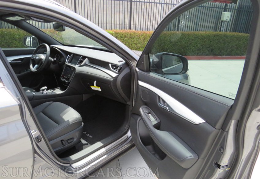 2021 Infiniti QX50 - Image 26