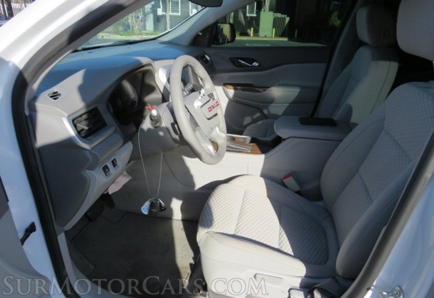 2019 GMC Acadia - Image 23