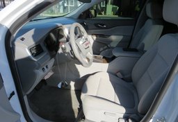 2019 GMC Acadia - Image 23