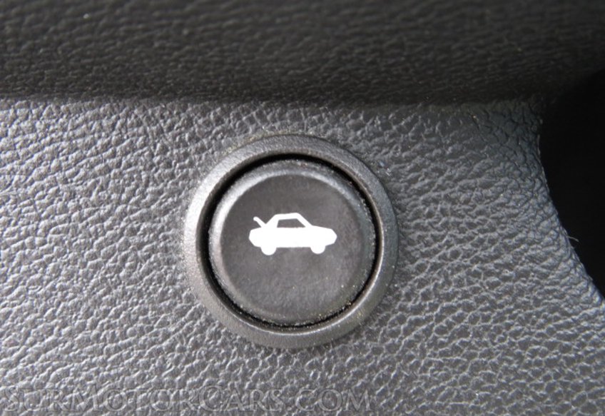 2015 Chevrolet Camaro - Image 33