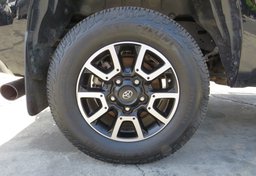 2021 Toyota Tundra 4WD - Image 12