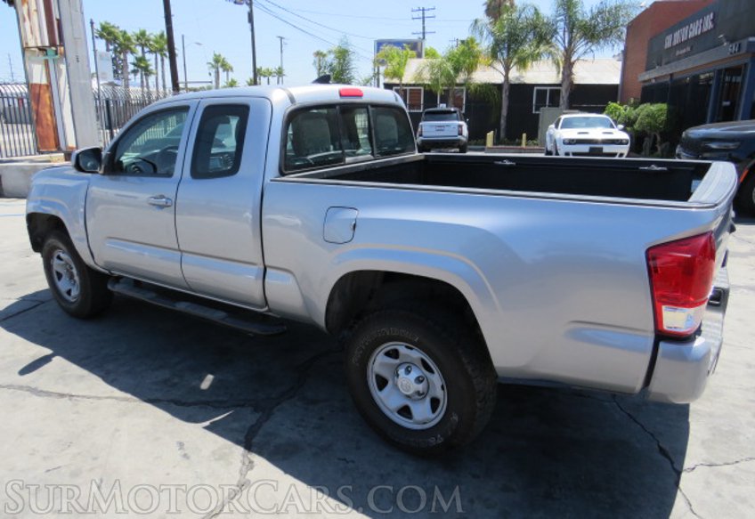 2017 Toyota Tacoma - Image 5
