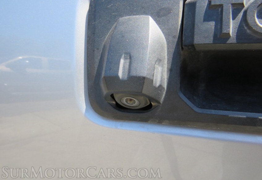 2017 Toyota Tacoma - Image 17