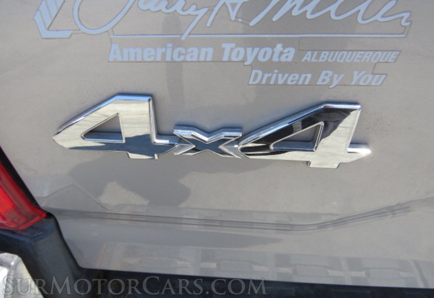 2017 Toyota Tacoma - Image 18