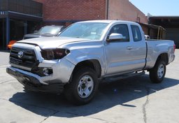 2017 Toyota Tacoma - Image 4