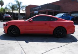 2016 Ford Mustang - Image 12