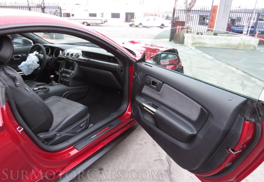 2019 Ford Mustang - Image 25