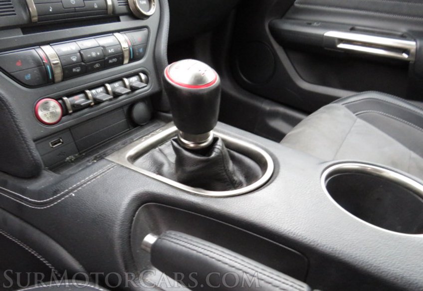 2019 Ford Mustang - Image 37