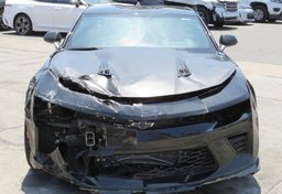 2018 Chevrolet Camaro - Image 4