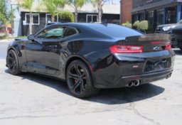 2018 Chevrolet Camaro - Image 8