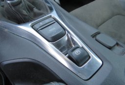 2018 Chevrolet Camaro - Image 37