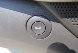 2018 Chevrolet Camaro - Image 29