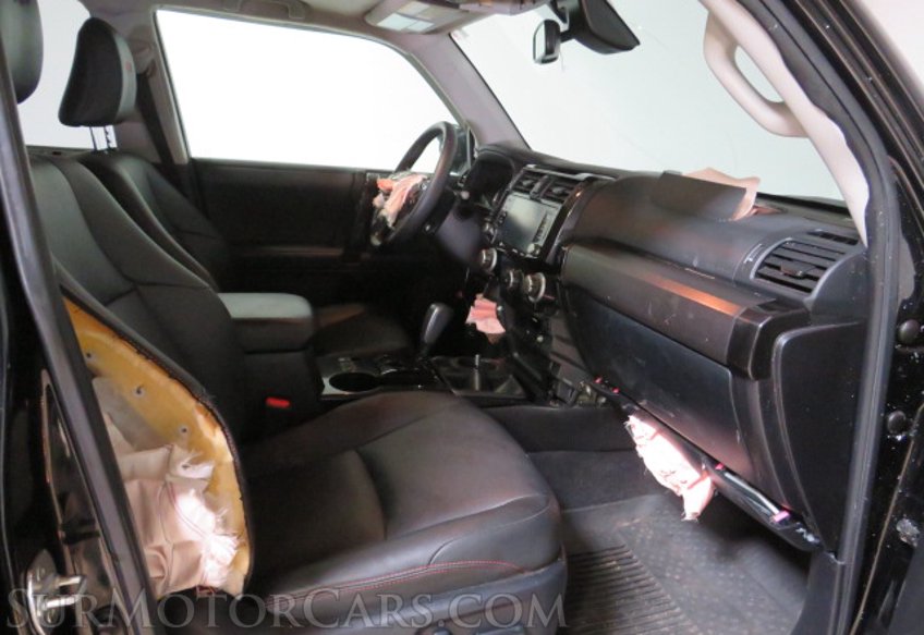 2020 Toyota 4Runner - Image 29