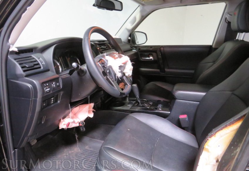 2020 Toyota 4Runner - Image 28