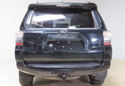 2020 Toyota 4Runner - Image 10