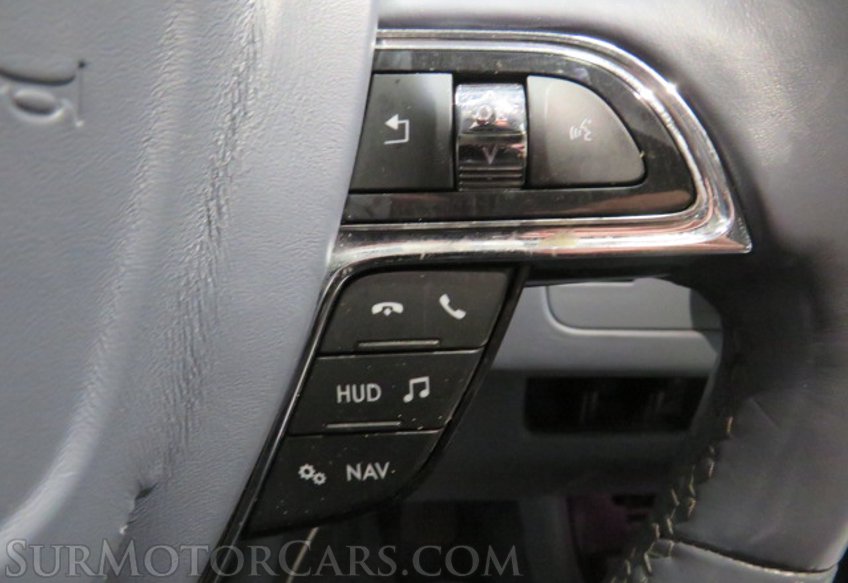 2018 Lincoln Navigator L - Image 35