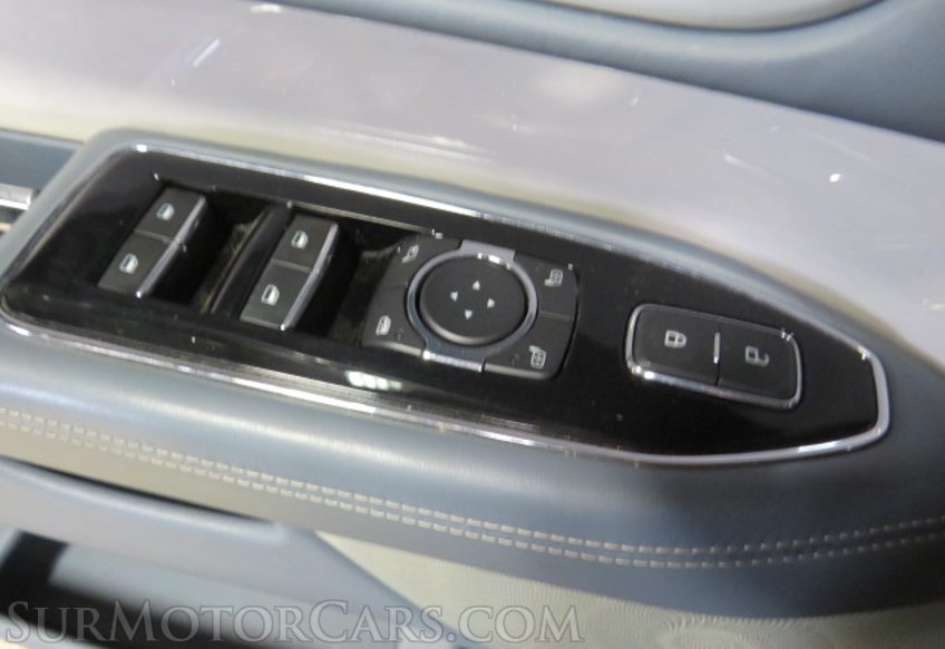 2018 Lincoln Navigator L - Image 40