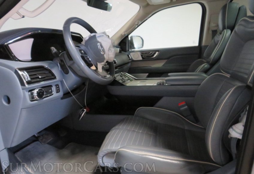 2018 Lincoln Navigator L - Image 25