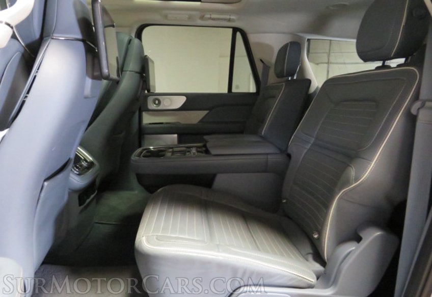 2018 Lincoln Navigator L - Image 27