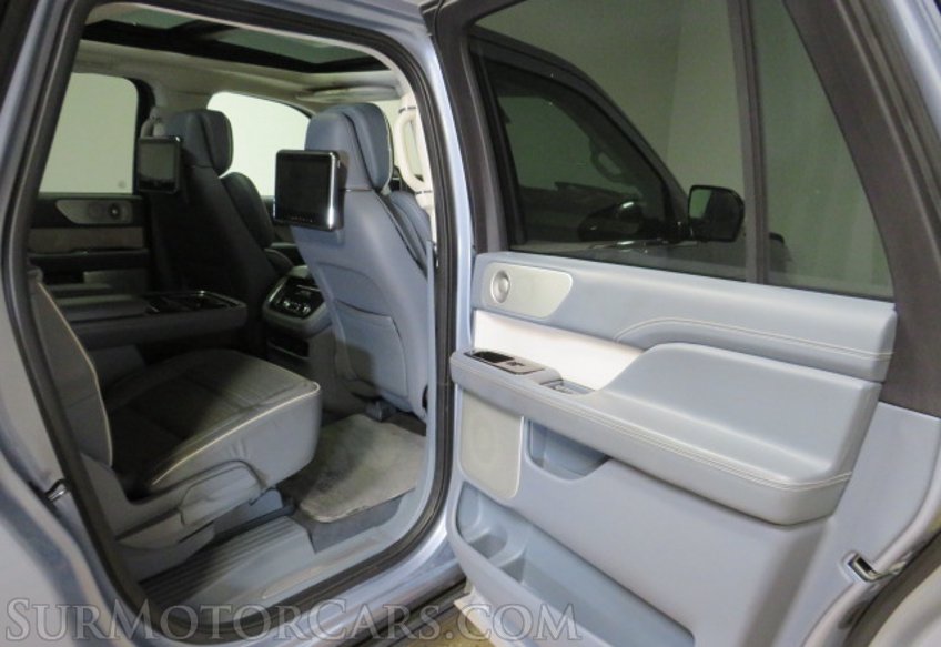 2018 Lincoln Navigator L - Image 22