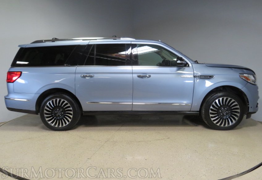 2018 Lincoln Navigator L - Image 11