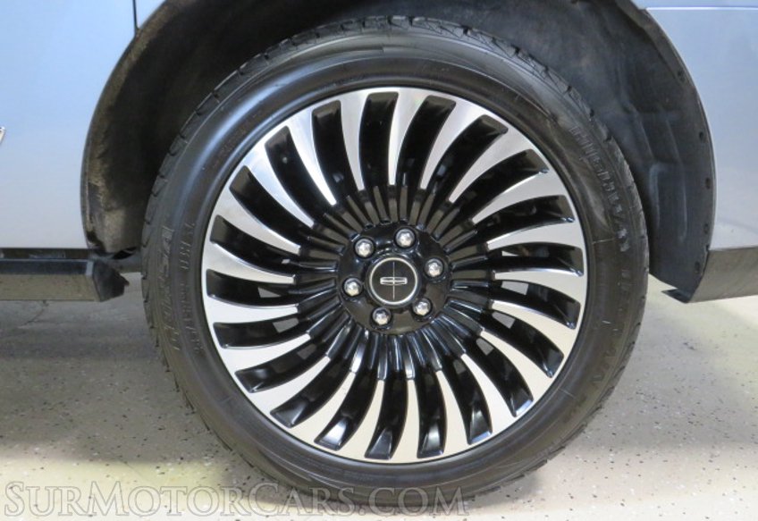 2018 Lincoln Navigator L - Image 17