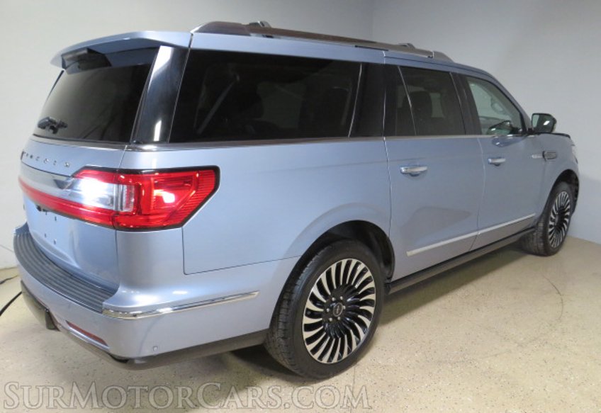 2018 Lincoln Navigator L - Image 6