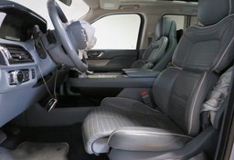 2018 Lincoln Navigator L - Image 23