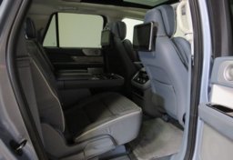 2018 Lincoln Navigator L - Image 30