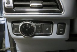 2018 Lincoln Navigator L - Image 38