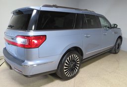 2018 Lincoln Navigator L - Image 6