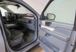 2018 Lincoln Navigator L - Image 20