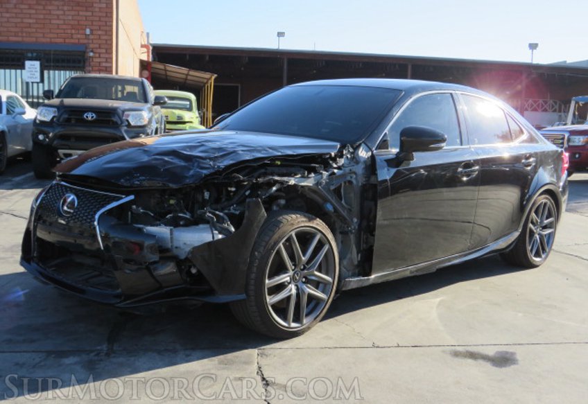 2015 Lexus IS 350 - Image 4