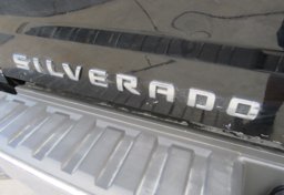 2018 Chevrolet Silverado 1500 - Image 17
