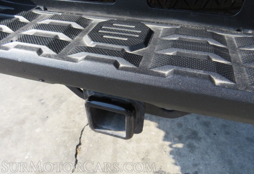 2017 Toyota Tacoma - Image 19