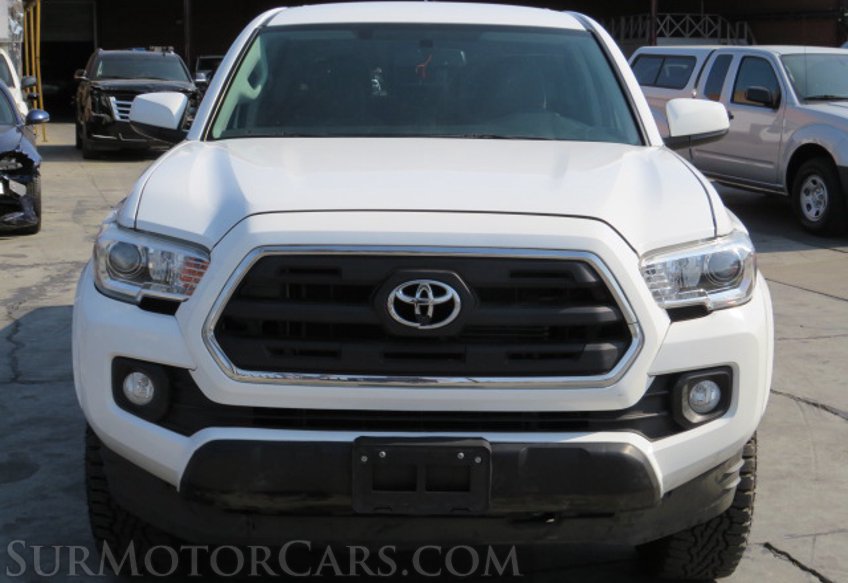 2017 Toyota Tacoma - Image 9