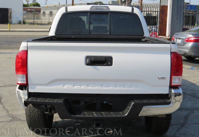 2017 Toyota Tacoma - Image 10