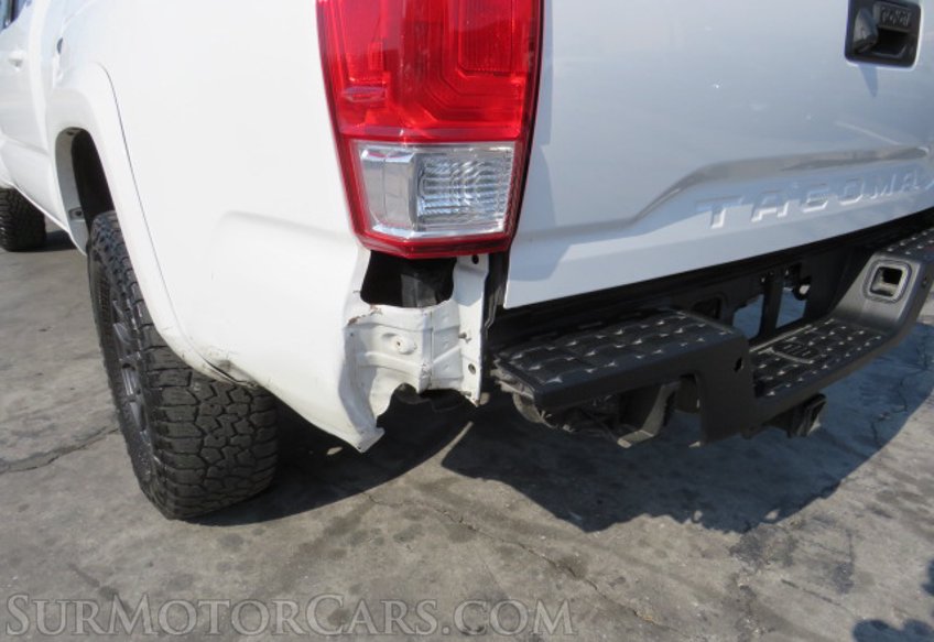 2017 Toyota Tacoma - Image 17
