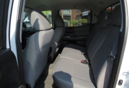 2017 Toyota Tacoma - Image 33