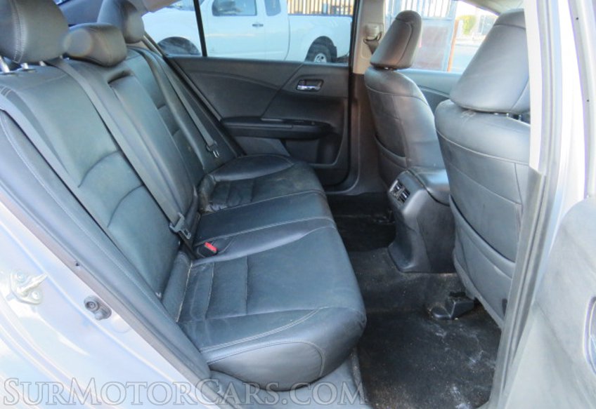 2017 Honda Accord Sedan - Image 31