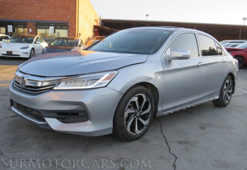 2017 Honda Accord Sedan - Image 4