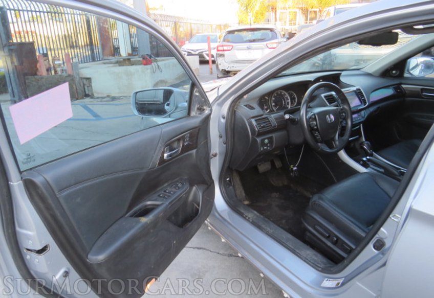 2017 Honda Accord Sedan - Image 20